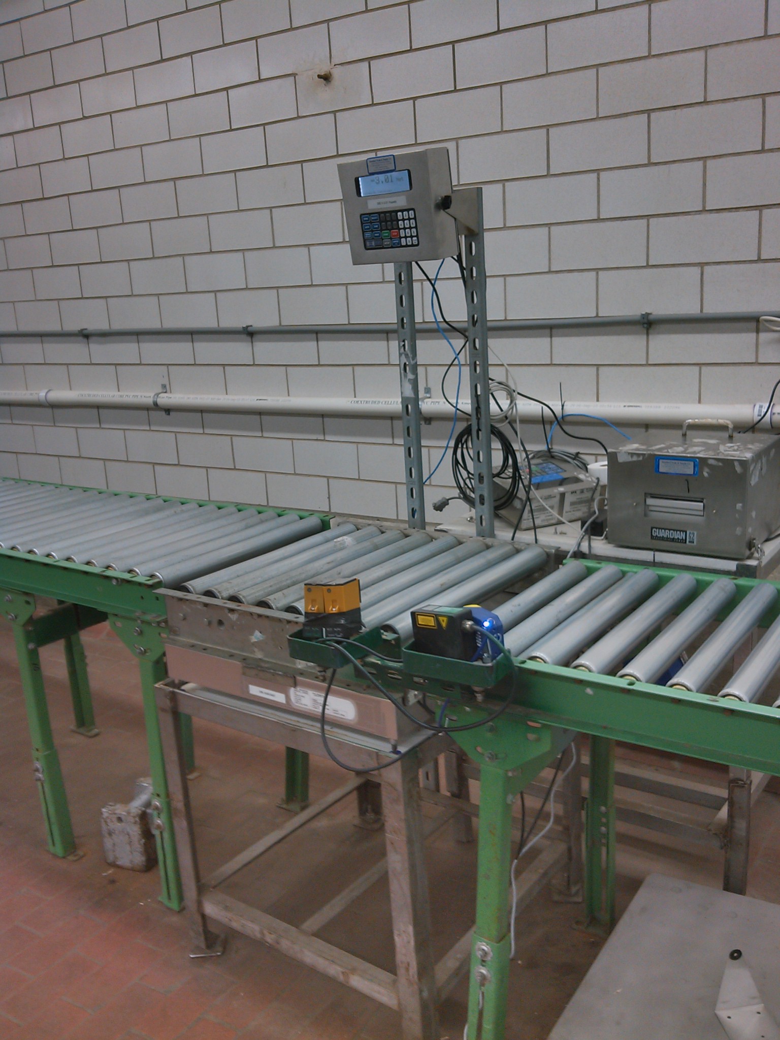 Boxed Meat Weighing and
                      UCC-I-128 Labeling System